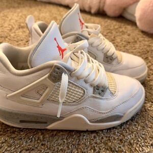 Air Jordan 4 Retro in White Oreo